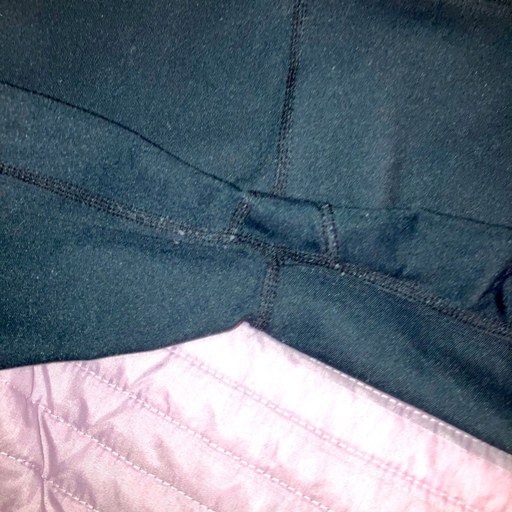 L | Fabletics Capri - Picture 8 of 8